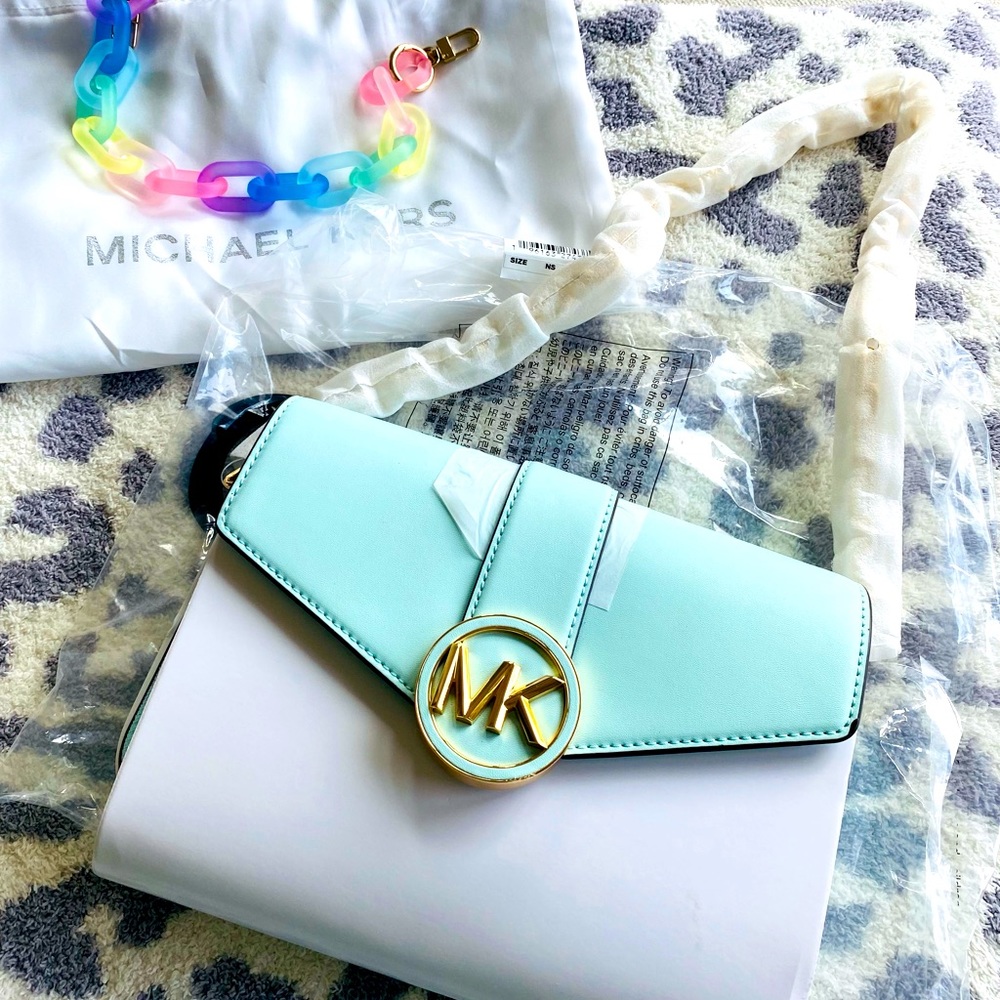 **NWT** Michael Kors Carmen Medium Leather Handbag in Aqua! - Picture 3 of 7